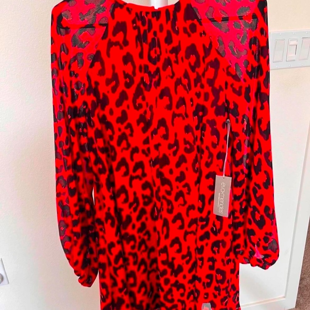 NWT EVA MENDEZ XS ( will fit small / medium ) oversized